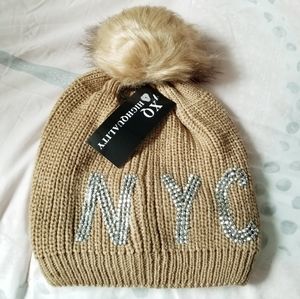 XQ High Quality Ladies Stone Studded Pom Pom New York Beanie